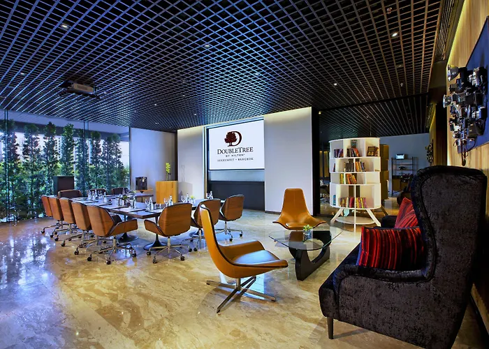 Doubletree By Hilton Sukhumvit Бангкок