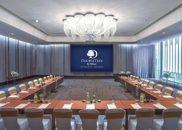 Doubletree By Hilton Sukhumvit Бангкок
