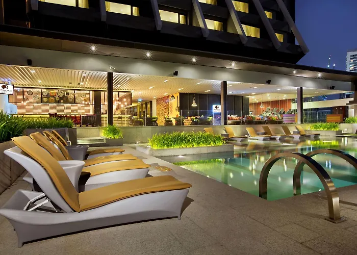 Отель Doubletree By Hilton Sukhumvit