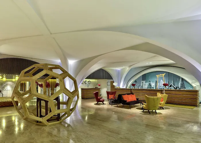 Doubletree By Hilton Sukhumvit Бангкок