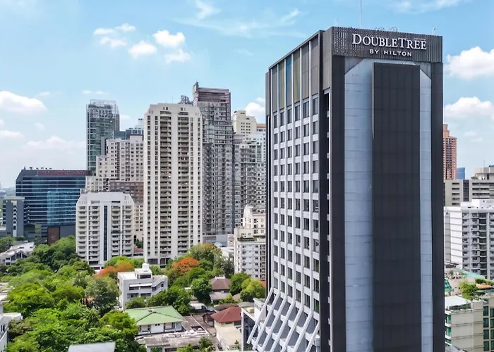 Отель Doubletree By Hilton Sukhumvit Бангкок