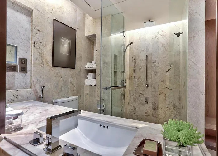 Doubletree By Hilton Sukhumvit Бангкок