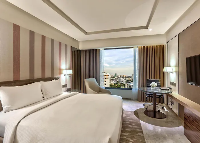 Doubletree By Hilton Sukhumvit Отель