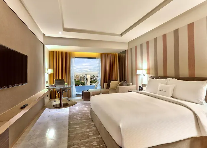 Doubletree By Hilton Sukhumvit Отель
