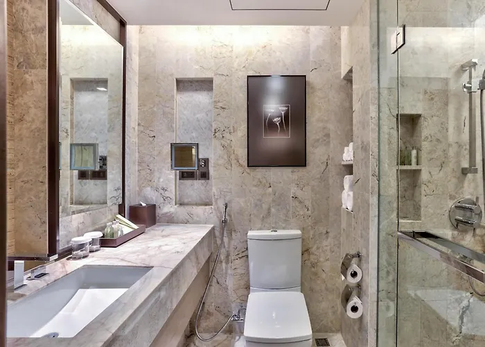 Doubletree By Hilton Sukhumvit Бангкок